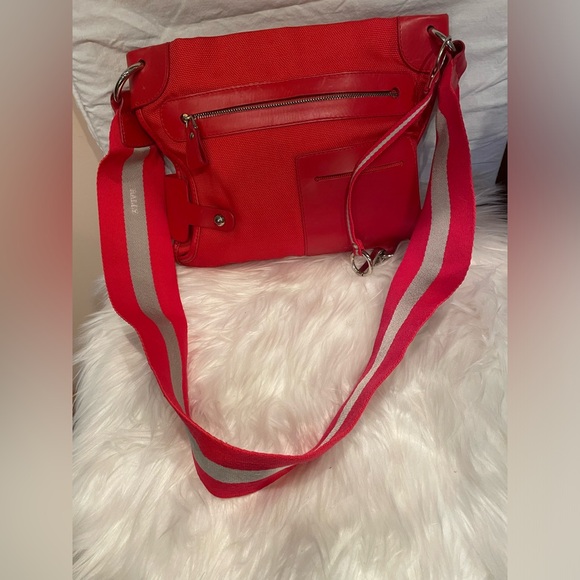 Bally Canvas RARE with Leather Trim Crossbody / messenger bag Bag - Red. - Picture 3 of 12